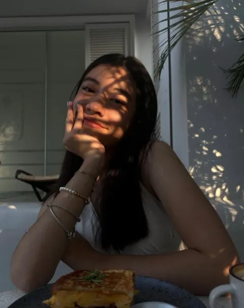 Renata Barrientos, Contenido y TikTok